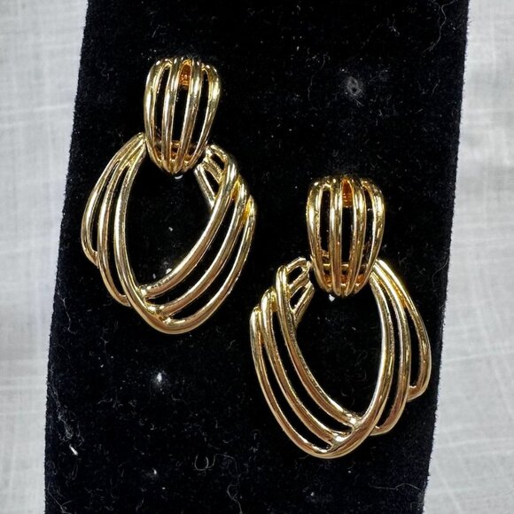 Vintage Monet Gold Tone Door Knocker Open Rib Earrings - Picture 1 of 11